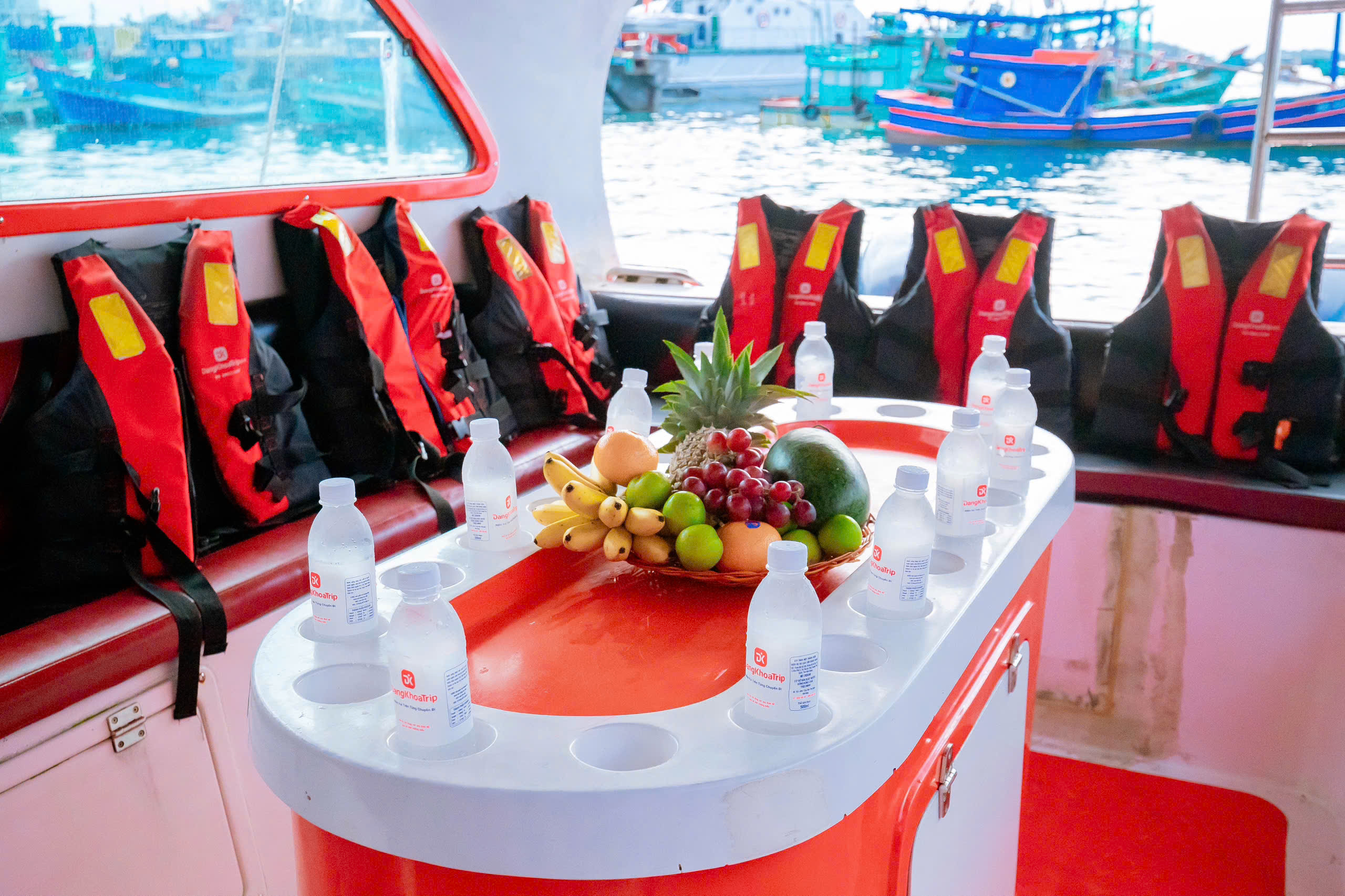 Dịch vụ thuê cano Phú Quốc