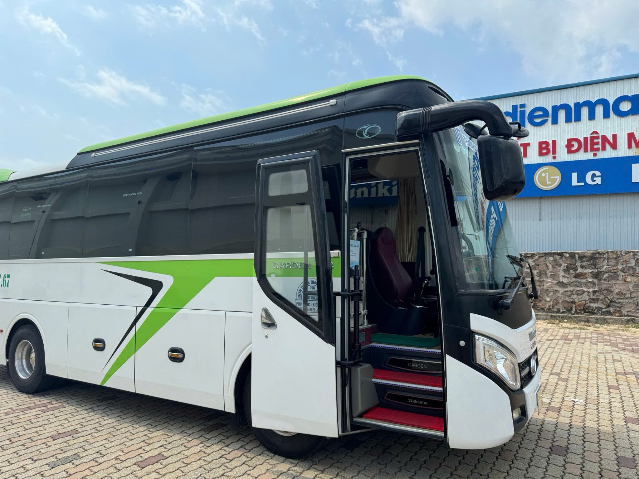 Thuê xe 29 chỗ tại Phú Quốc